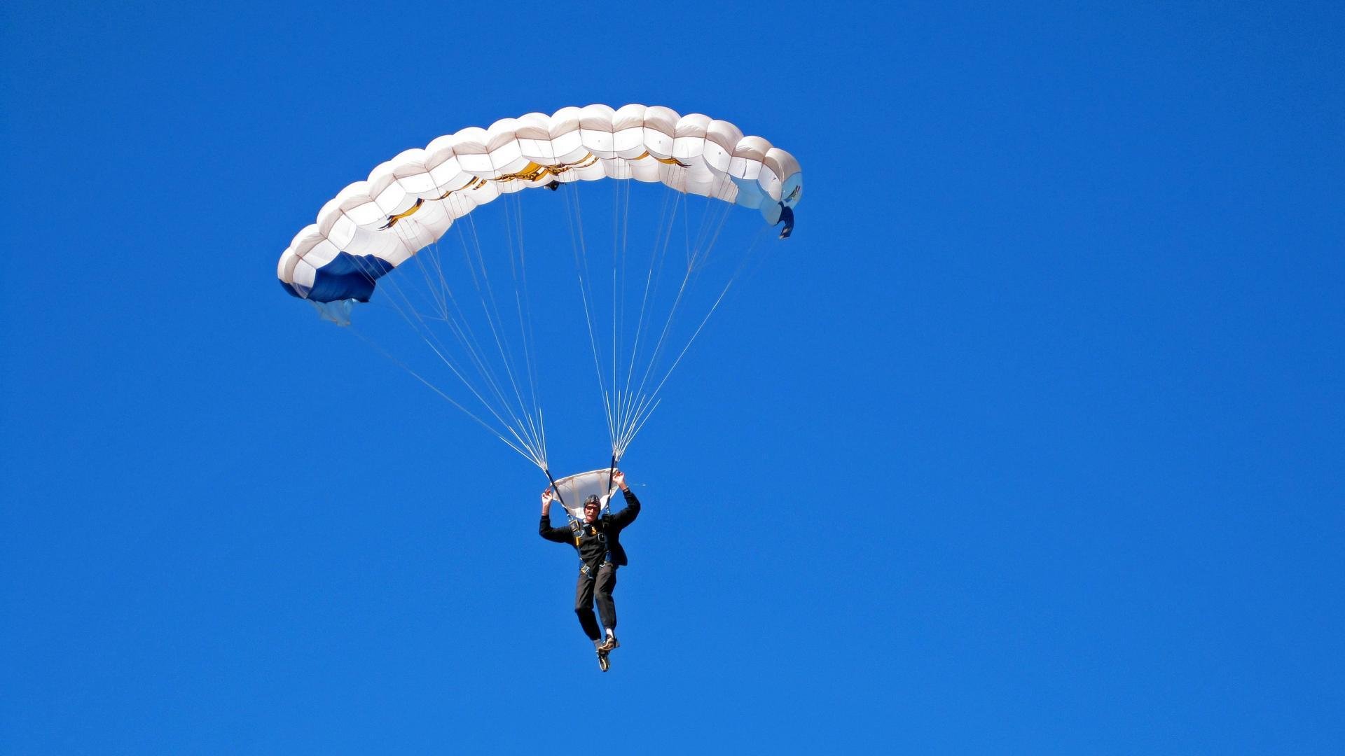 _热火铁血防守，锁死对手反扑_，热血铁军